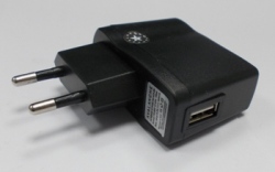 Универсальное зарядное устройство с разъёмом USB (500mA)